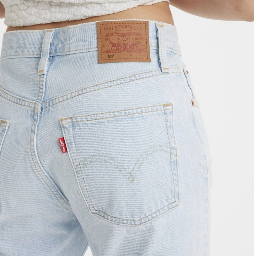 Levi’s Premium 501 Jeans Straight Ligh Blue Size 28 - Picture 9 of 16